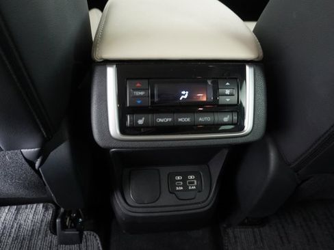 Used 2023 Subaru Ascent Limited image 35