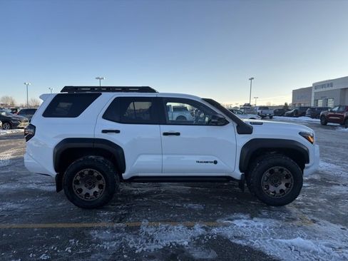 Used 2025 Toyota 4Runner 4WD image 8