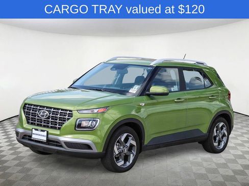 Used 2024 Hyundai Venue SEL image 3