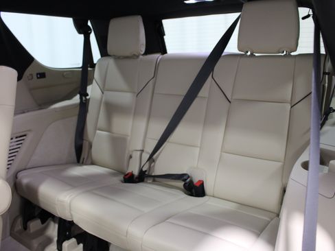 Used 2021 Cadillac Escalade Premium Luxury w/ Driver Assist Tech Package AWD/4WD image 25