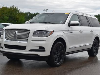 Used 2024 Lincoln Navigator L Reserve w/ Monochromatic Package