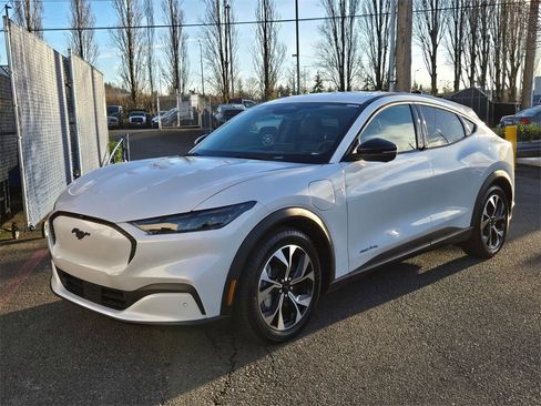 Used 2025 Ford Mustang Mach-E Select w/ Comfort Package Lite image 1