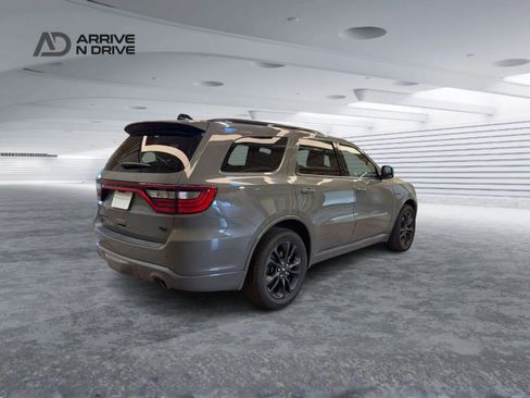 Used 2025 Dodge Durango R/T w/ Blacktop Package image 4