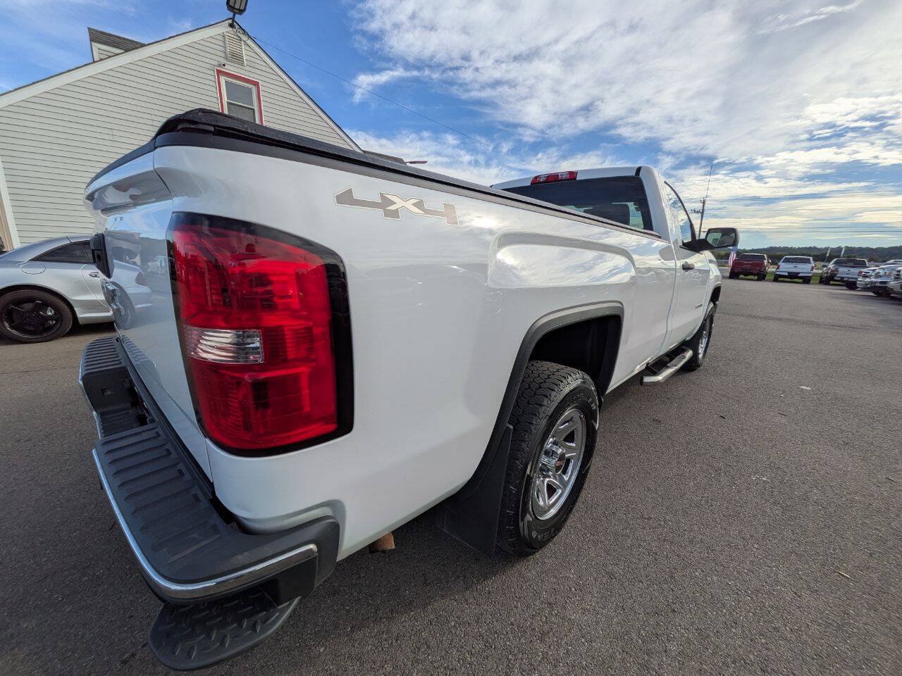 Used 2014 GMC Sierra 1500 4x4 Regular Cab w/ Sierra Convenience Package image 9