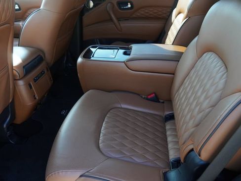 Used 2024 INFINITI QX80 Sensory AWD/4WD image 13