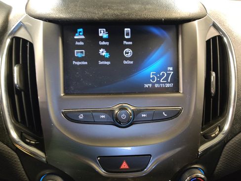 Used 2017 Chevrolet Cruze LS FWD image 25