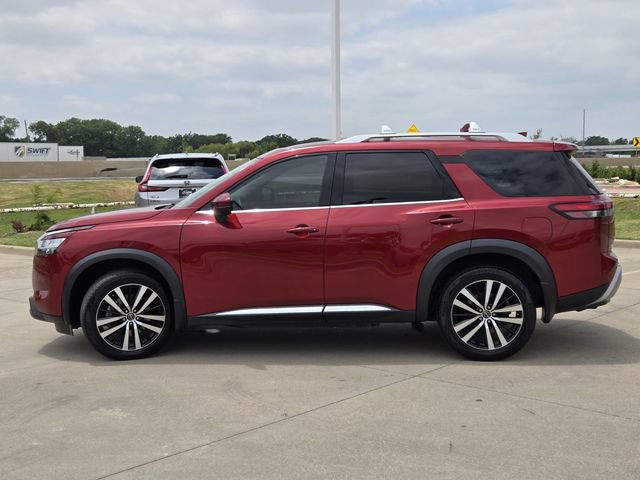 Used 2023 Nissan Pathfinder Platinum AWD/4WD image 3