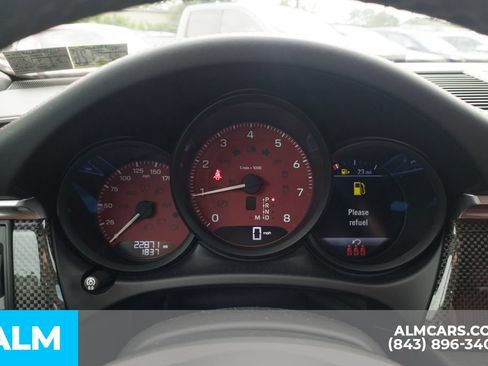 Used 2022 Porsche Macan AWD/4WD image 15