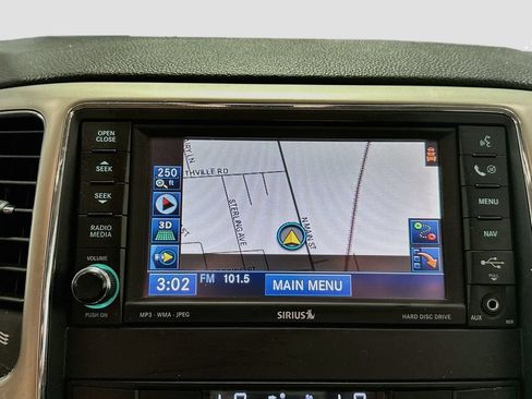 Used 2011 Jeep Grand Cherokee Limited AWD/4WD image 15