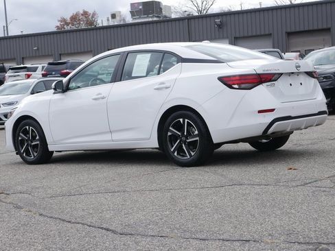 Used 2024 Nissan Sentra SV image 4