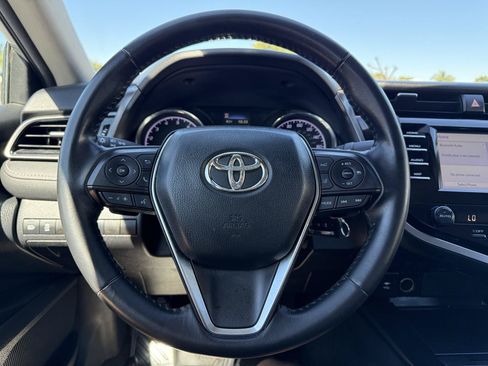 Used 2019 Toyota Camry SE FWD image 15