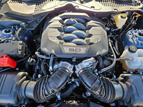 Used 2025 Ford Mustang GT Premium image 21