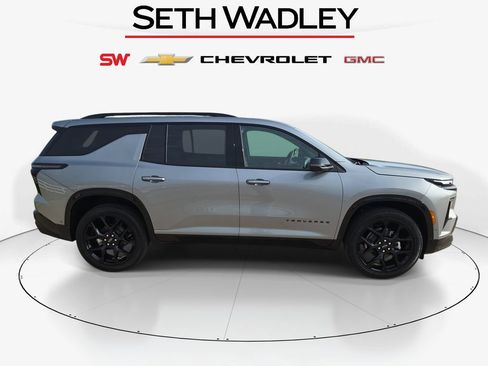 New 2026 Chevrolet Traverse RS w/ LPO, Floor Liner Package AWD/4WD image 8