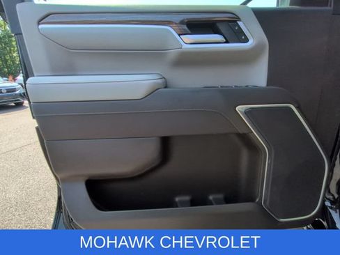 Used 2022 Chevrolet Silverado 1500 LT AWD/4WD image 22