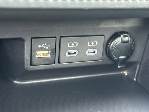 Certified 2026 Toyota Highlander Limited image 32