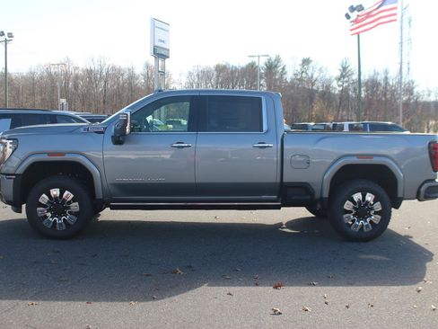 New 2026 GMC Sierra 2500 Denali w/ Denali Reserve Package image 4