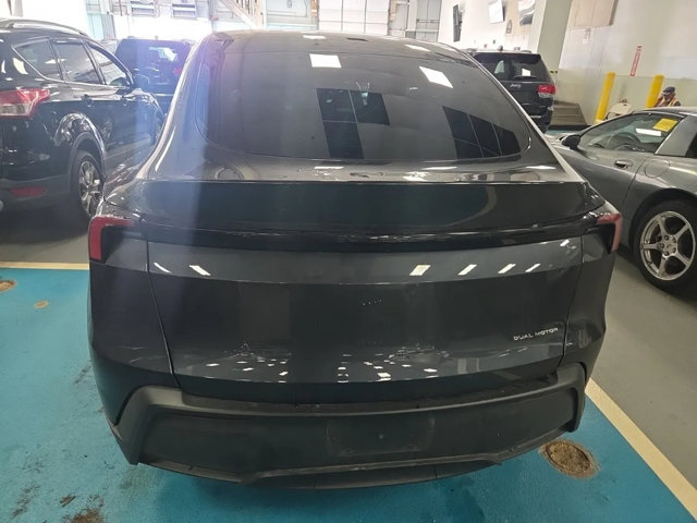 Used 2026 Tesla Model Y Long Range AWD/4WD image 4