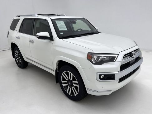 Used 2021 Toyota 4Runner Limited AWD/4WD image 2