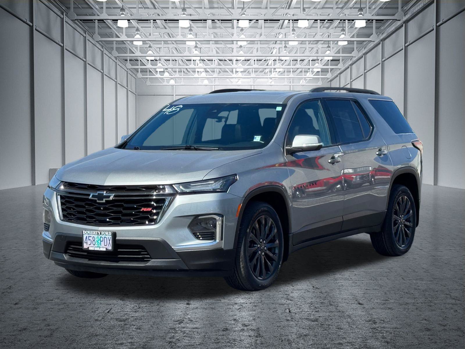 Used 2023 Chevrolet Traverse RS w/ LPO, Cargo Package AWD/4WD image 6