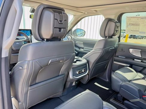 New 2027 Ford Expedition Platinum w/ Driver's Package AWD/4WD image 14