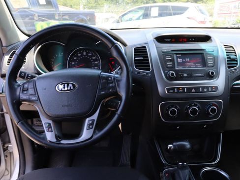 Used 2015 Kia Sorento LX AWD/4WD image 8