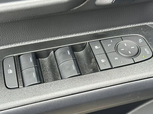 Certified 2025 Toyota 4Runner Trailhunter image 15