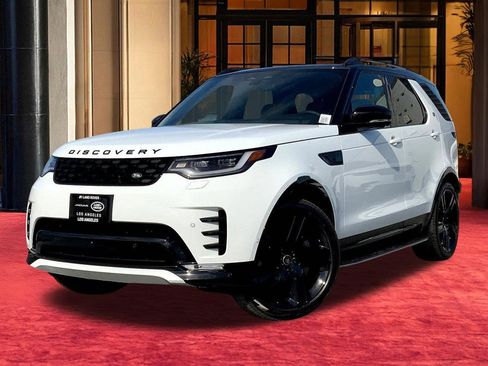 Used 2025 Land Rover Discovery Dynamic SE AWD/4WD image 15