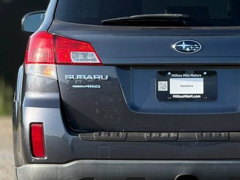 Used 2012 Subaru Outback 2.5i Limited AWD/4WD image 13