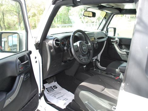 Used 2016 Jeep Wrangler Sport w/ Quick Order Package 24S AWD/4WD image 5