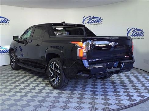 New 2024 Chevrolet Silverado EV RST image 2