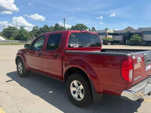 Used 2012 Nissan Frontier SV w/ SV Premium Utility Pkg AWD/4WD image 5