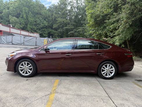 Used 2013 Toyota Avalon XLE FWD image 10