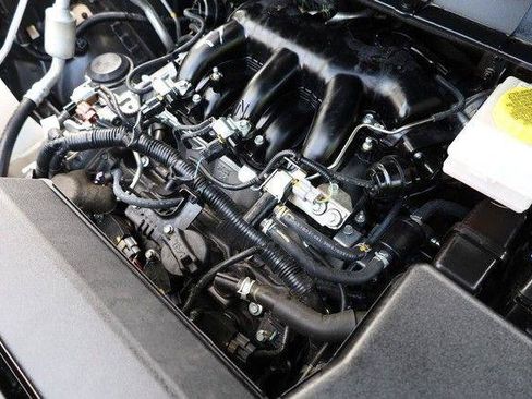Used 2025 Nissan Pathfinder Platinum AWD/4WD image 33