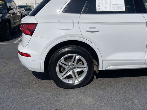 Used 2019 Audi Q5 2.0T Premium w/ Convenience Package AWD/4WD image 7