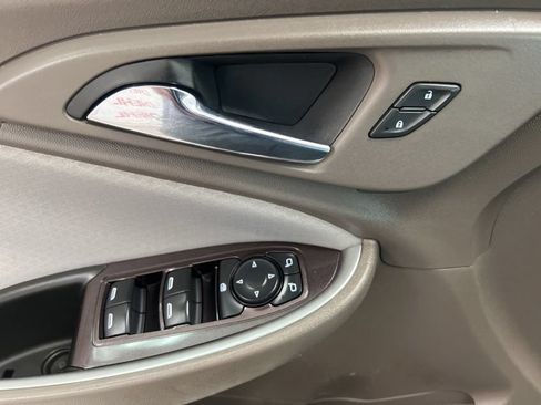 Used 2018 Chevrolet Malibu LS FWD image 19
