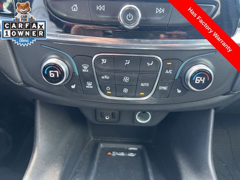 Used 2023 Chevrolet Traverse LT FWD image 12