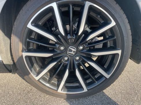 Used 2024 Honda Accord Touring image 10