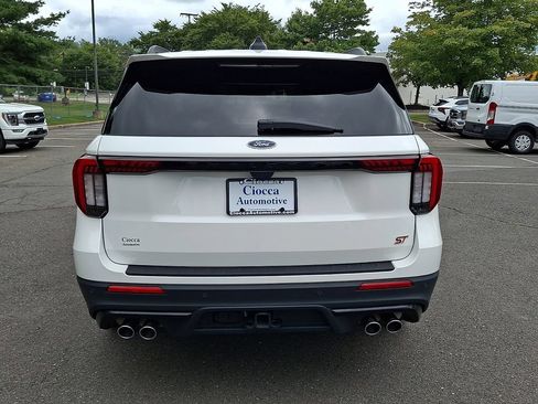 Used 2025 Ford Explorer ST AWD/4WD image 8
