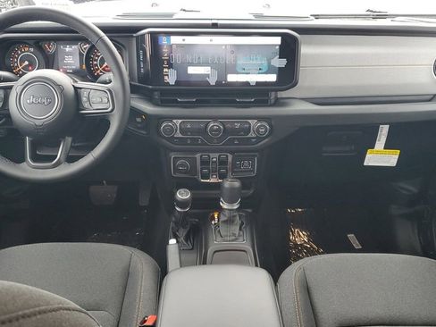 New 2026 Jeep Gladiator Sport image 10