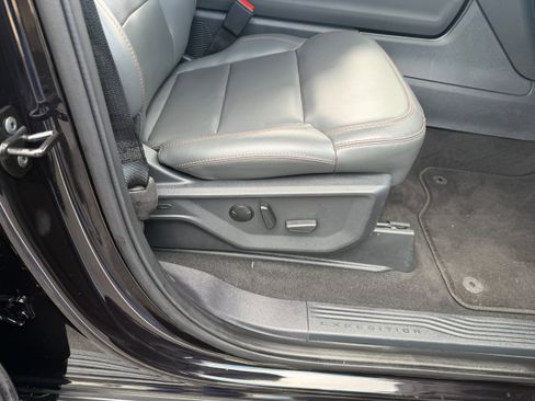 Certified 2025 Ford Expedition Max Active AWD/4WD image 25
