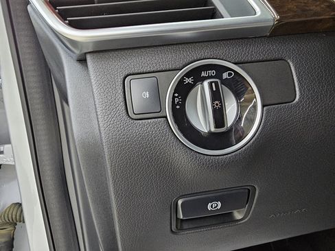 Used 2013 Mercedes-Benz ML 350 2WD image 36