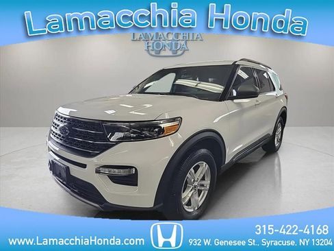 Used 2020 Ford Explorer XLT w/ Equipment Group 202A AWD/4WD image 1