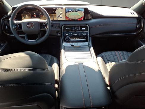 Used 2026 Nissan Armada PRO-4X AWD/4WD image 9