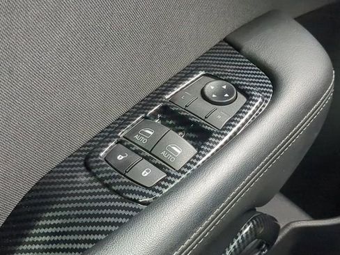 Used 2019 Dodge Challenger SXT RWD image 24