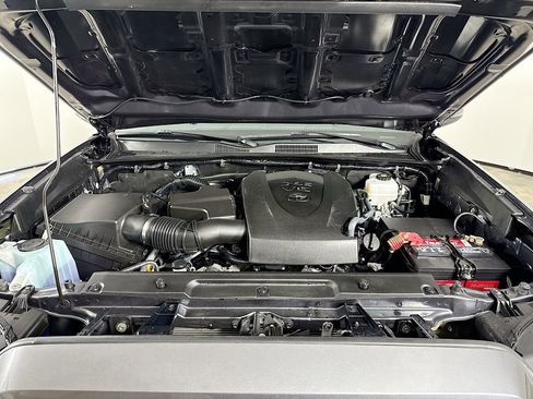 Used 2023 Toyota Tacoma TRD Off-Road image 29