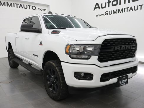 Used 2022 RAM 2500 Big Horn w/ Night Edition AWD/4WD image 2