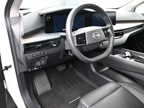 Used 2025 Nissan Murano SL w/ Cargo Package AWD/4WD image 4