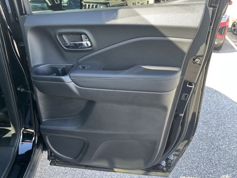 Used 2022 Honda Ridgeline RTL-E image 16