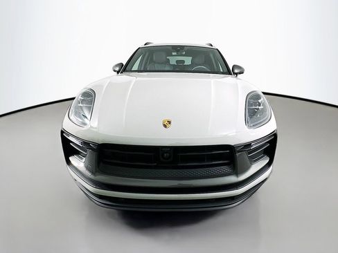 Certified 2023 Porsche Macan AWD/4WD image 6
