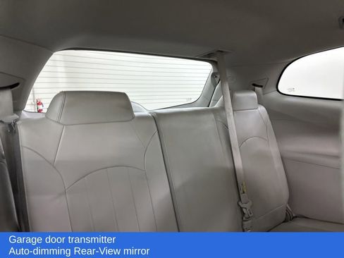 Used 2017 Buick Enclave Premium image 25